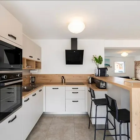 Maison De Avec Parking Privé *